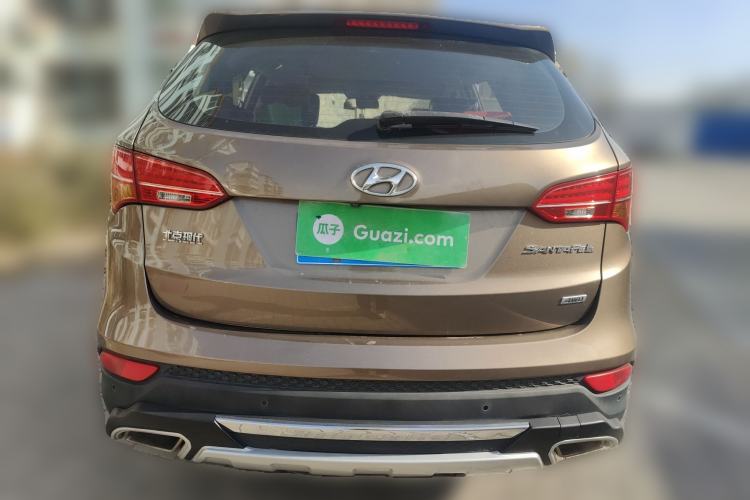 Used Hyundai Santa Fe 2013 Revised Version 2.4L Automatic All-Wheel Drive Luxury Trim