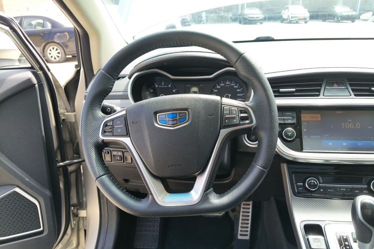 Used Geely Auto Emgrand GS 2016 Sport Edition 1.8L Automatic LingShang Model Steering Wheel