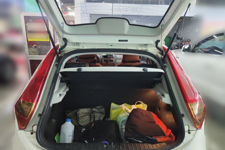 Used MG 3 2014 1.3L AMT Comfort Edition Trunk