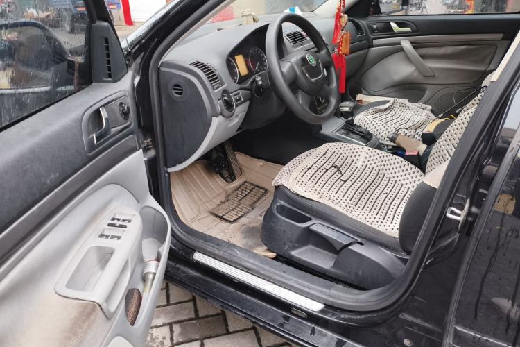 Used Skoda Octavia 2013 1.6L Automatic Yijie Edition Driver Seat