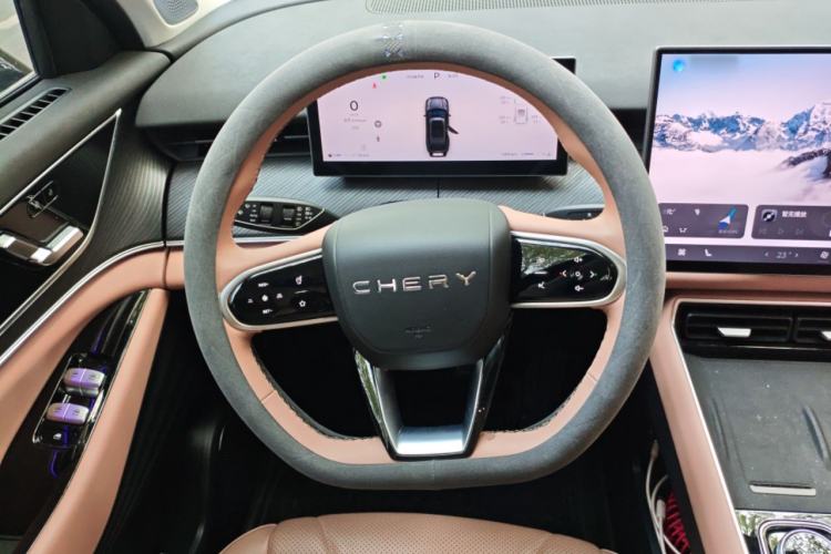 Used Chery Tiggo 8 L 2024 2.0T Two-Wheel Drive Luxury Edition 5 Seats
