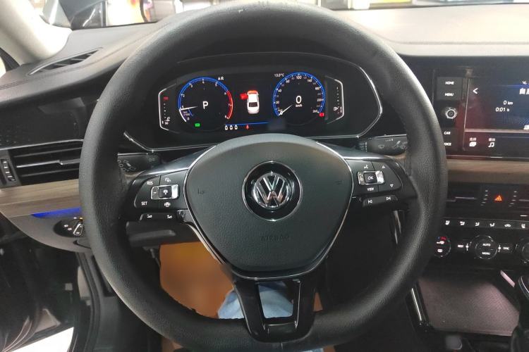 Used Volkswagen Passat 2019 330TSI Luxury Edition China VI Standard
