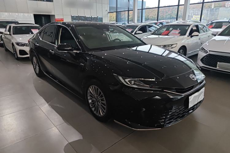 Used Toyota Camry 2024 Dual-Motor 2.0 HGVP Luxury Edition Front Right 45 Deg