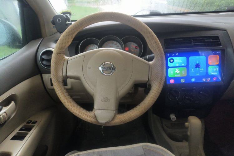 Used Nissan Livina 2010 Jingyue Edition 1.6L Automatic All-in-One Model