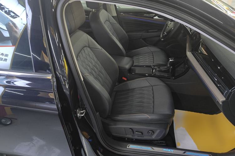 Used Volkswagen Passat New Energy 2020 430 PHEV Hybrid Luxury Edition China VI Standard
