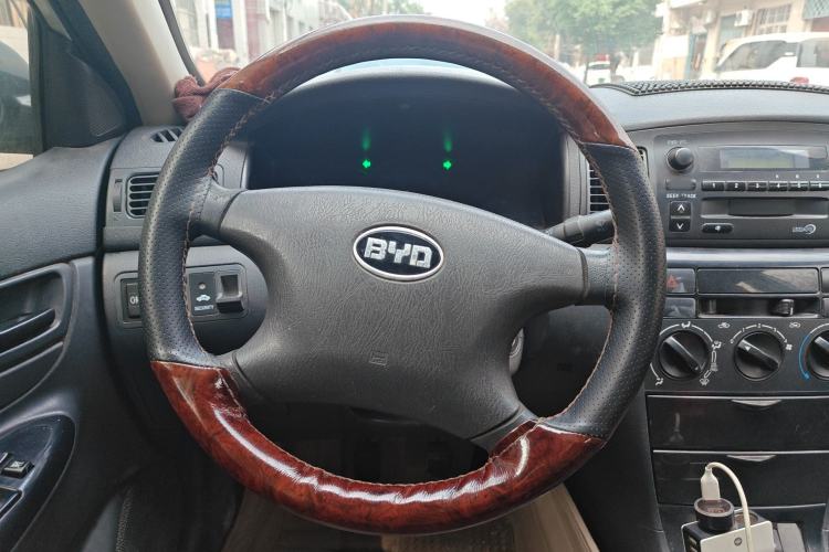 Used BYD F3 2013 Energy-Efficient Model 1.5L Manual Comfort Version Steering Wheel