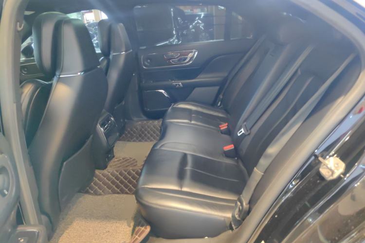 Used Lincoln Continental 2017 3.0T Four-Wheel Drive Prestige Edition Left Rear Seat