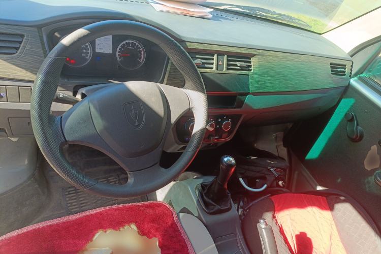 Used Jinbei Hiace X30 2023 1.5L Super-Enjoyment Van 2/5 Seats Non-Air-Conditioned Version SWC15M