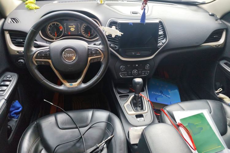 Used Jeep Cherokee 2016 2.4L Leading Edition