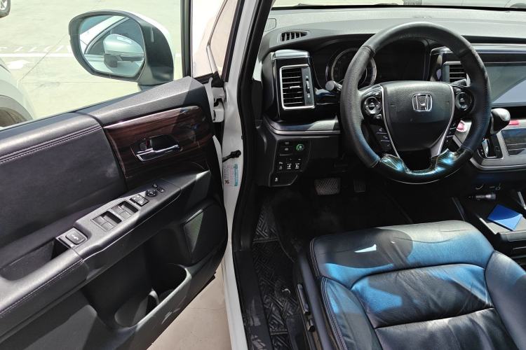 Used Honda Elysion 2016 2.4L Luxury Edition Driver Seat