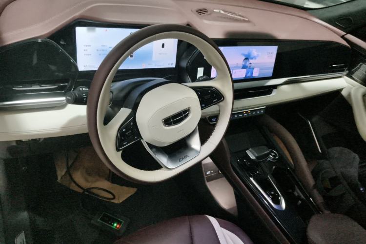 Used Geely Auto Monjaro L 2024 2.0TD High-Power Automatic Two-Wheel Drive Yunqi Version
