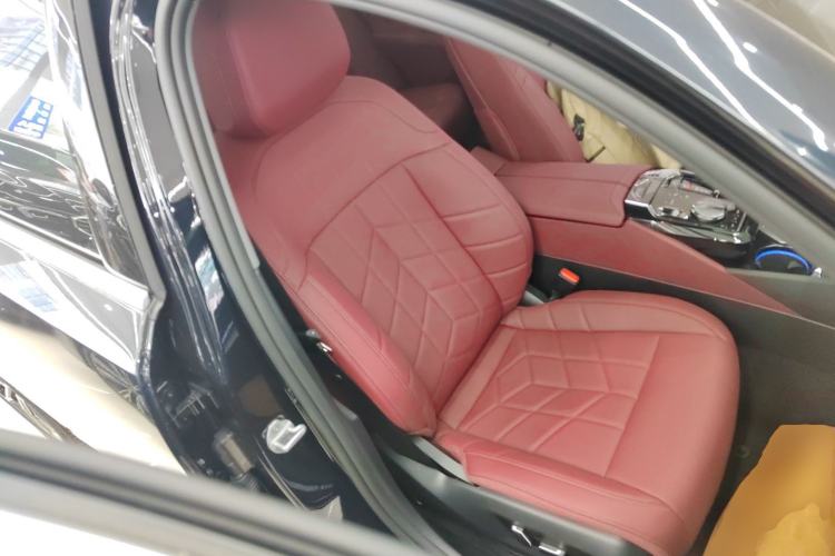 Used BMW 5 Series 2025 525Li M Sport Package