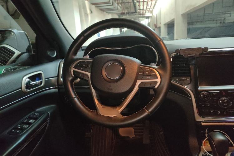 Used Jeep Grand Cherokee 2016 3.0L Comfort Navigation Edition