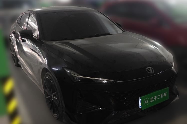 Used CHANGAN UNI-V 2024 1.5T Luxury Edition
