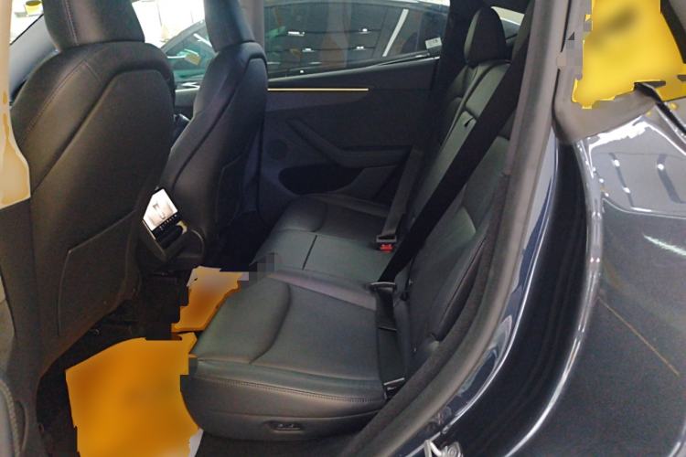 Used Tesla Model Y 2025 Long-Range All-Wheel-Drive Version Left Rear Seat
