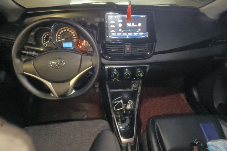 Used Toyota YARiS L Zhi Xuan 2020 X-Trail X 1.5L CVT Luxury Edition Center Console