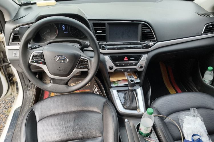 Used Hyundai Elantra (6th Generation / Lingdong) 2016 1.6L Automatic ZhiXuan – Elite Version Center Console