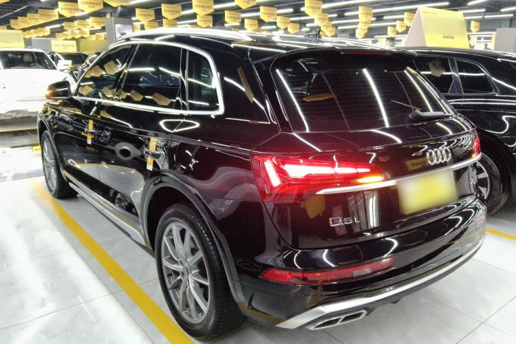 Used Audi Q5L 2022 40T Fashionable and Dynamic Model
