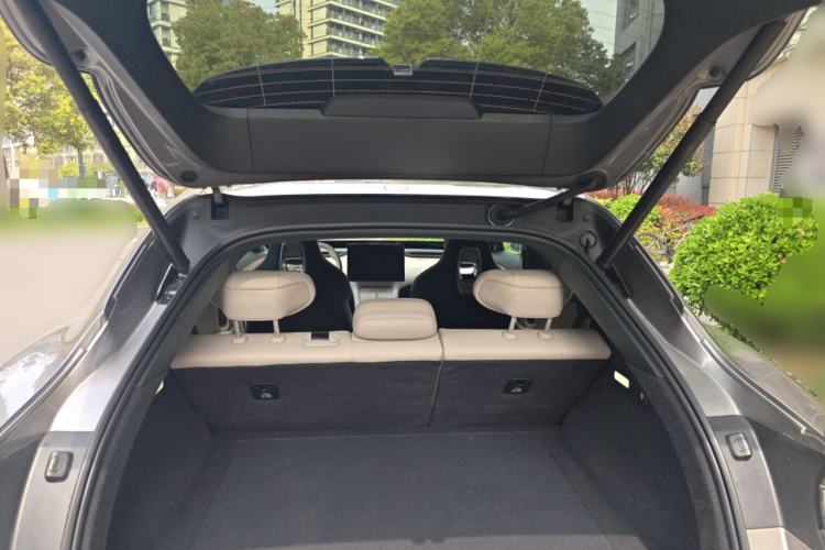 Used Xiaomi Auto YU7 2025 Ultra-Long Range High-Performance All-Wheel-Drive Max Edition
