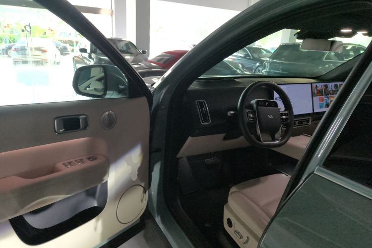 Used Li Auto L6 2025 Pro Smart Refresh Edition
