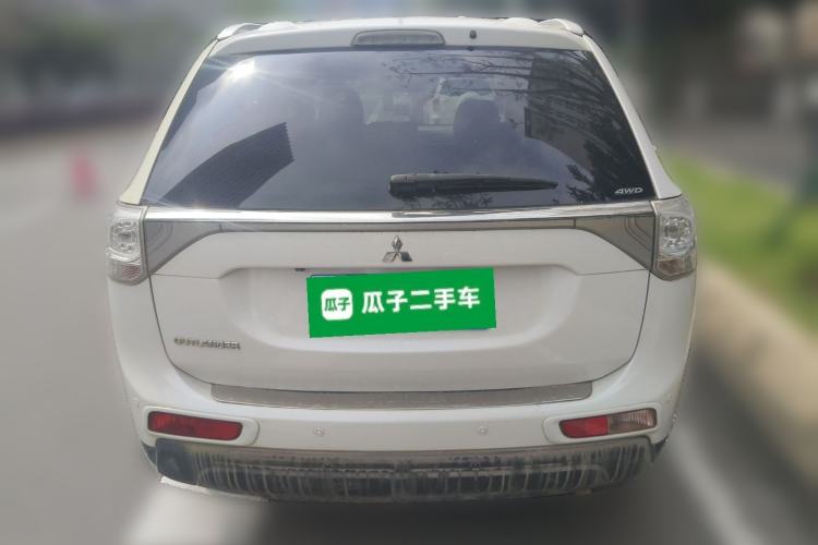 Used Mitsubishi Outlander 2014 2.4L 4x4 Deluxe Value Edition 5 Seats
