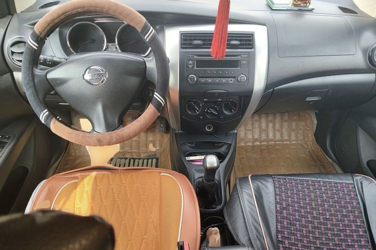 Used Nissan Livina 2013 1.6XE Manual Comfort Edition
