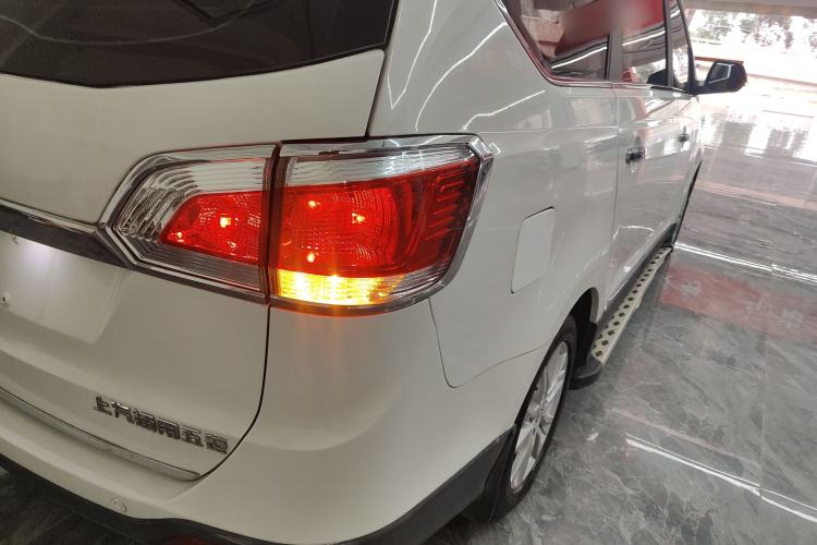 Used Baojun 730 2014 1.5L Manual Luxury Navigation ESP Version 7 Seats