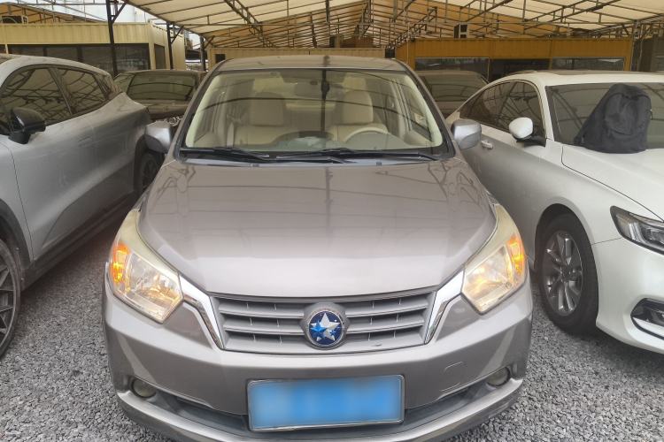 Used Venucia D50 2013 1.6L Automatic Fashion Edition Front