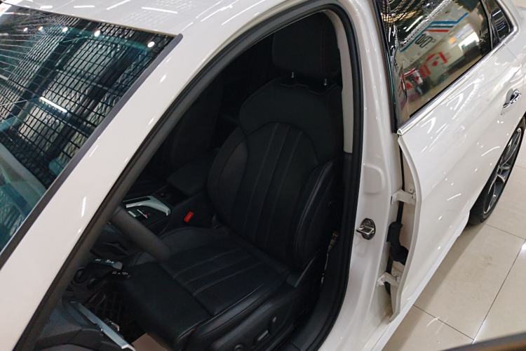 Used Audi A4L 2022 40 TFSI Fashion Dynamic Model
