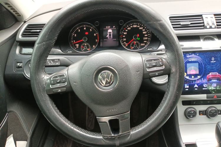 Used Volkswagen Magotan 2015 Facelift 1.8TSI Luxury Model
