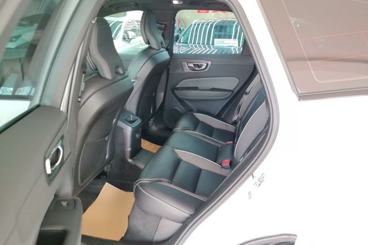 Used Volvo XC60 New Energy 2021 T8 E-Drive Hybrid Smart & Dynamic Edition Interior 1