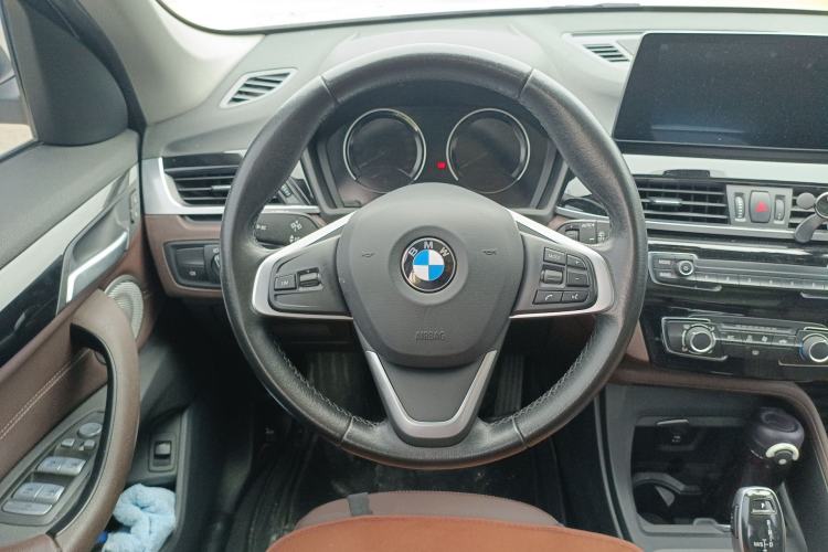 Used BMW X1 2021 sDrive20Li Fashion Model Steering Wheel