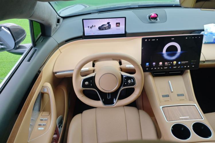 Used Hima Luxeed R7 2025 Extended-Range 251km Pro
