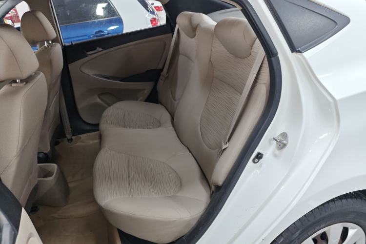 Used Hyundai Verna (older generation) 2014 1.4L Manual Smart GLS Trim