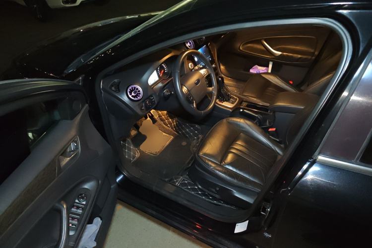 Used Ford Mondeo 2011 2.0L GTDi 200 Luxury Edition Driver Seat