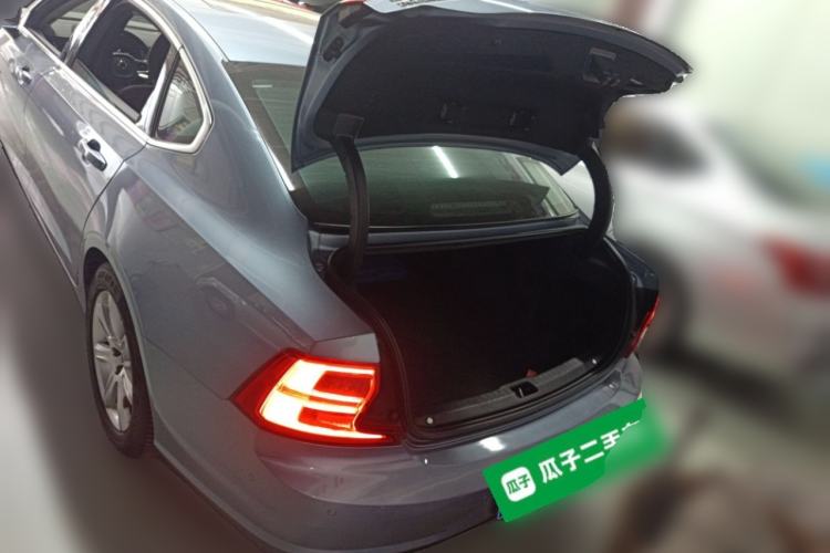 Used Volvo S90 2017 T4 Zhiyi Edition Trunk