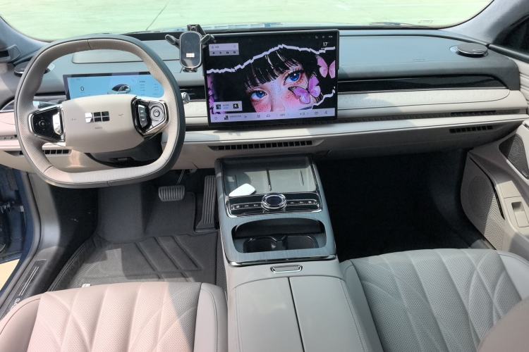 Used Geely Galaxy Galaxy 8 2025 130km EM-P Starship Edition