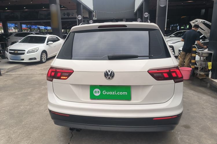 Used Volkswagen Tiguan L 2017 330TSI Automatic Two-Wheel Drive Luxury Edition Rear