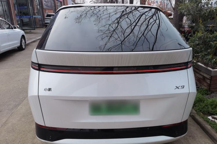 Used XPeng X9 2025 740 Ultra-Long Range Max
