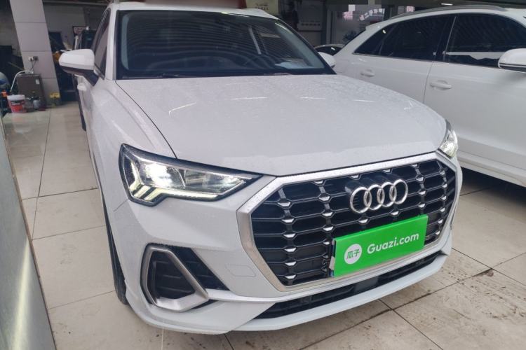 Used Audi Q3 2019 35 TFSI Advanced Dynamic Edition Front Right 45 Deg