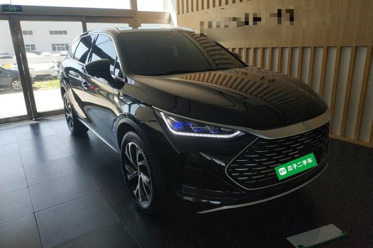 Used BYD Tang New Energy 2025 DM-i 115KM Prestige Model Front Right 45 Deg