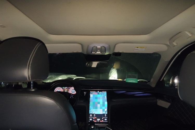 Used Venucia Star 2020 260T Automatic 48V Mild Hybrid Turbocharged Starry Edition
