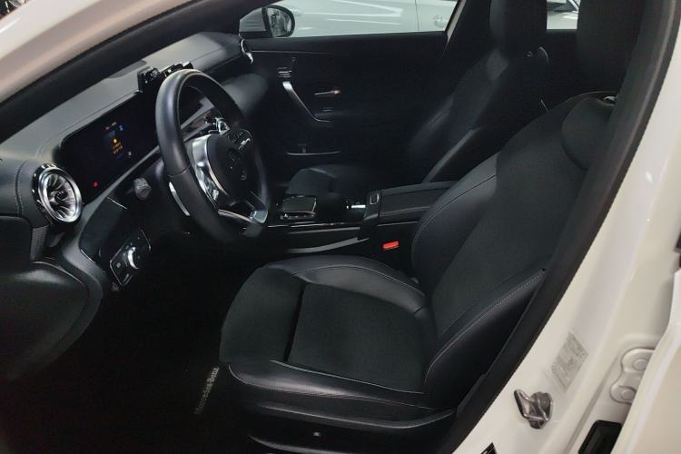 Used Mercedes-Benz A-Class 2022 Revised Version A 200 L Sport Sedan Fashionable Style Left Front Seat