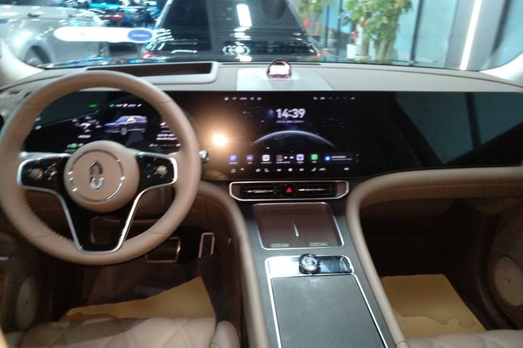 Used Hima AITO M9 2025 Extended-Range Ultra Version 52 kWh 6-Seater
