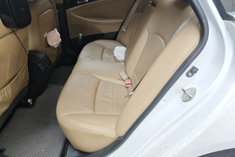 Used Hyundai Sonata 2014 2.0L Automatic Luxury Edition Left Rear Seat