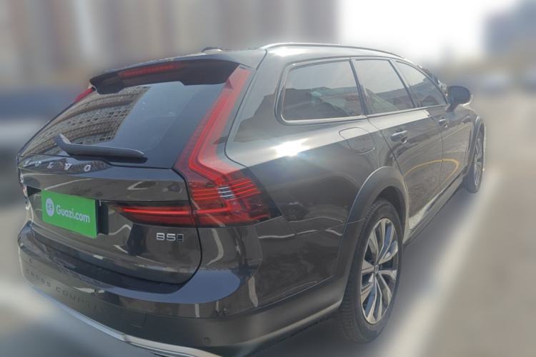 Used Volvo V90 2022 Cross Country B5 AWD Smart Range Edition
