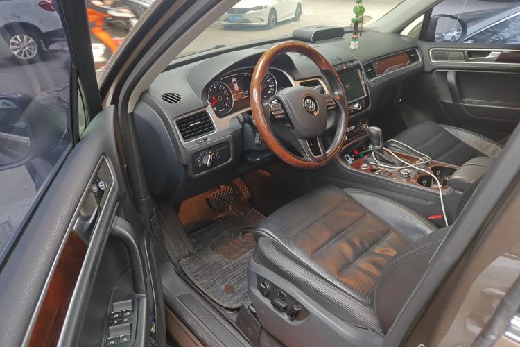 Used Volkswagen Touareg 2015 3.0 TSI Comfort Model Driver Seat