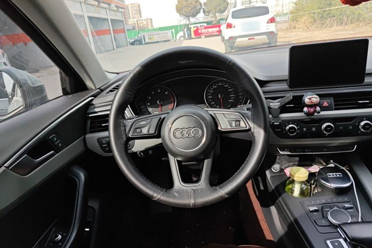 Used Audi A4L 2018 30th Anniversary Edition 40 TFSI Trendy Model