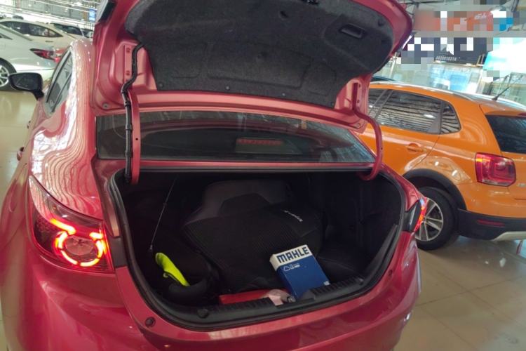 Used Mazda 3 Axela 2017 Sedan 1.5L Automatic Luxury Model Emission Standard China V Trunk