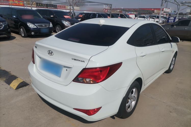 Used Hyundai Verna (older generation) 2014 1.4L Automatic Smart GLS Rear Right 45 Deg